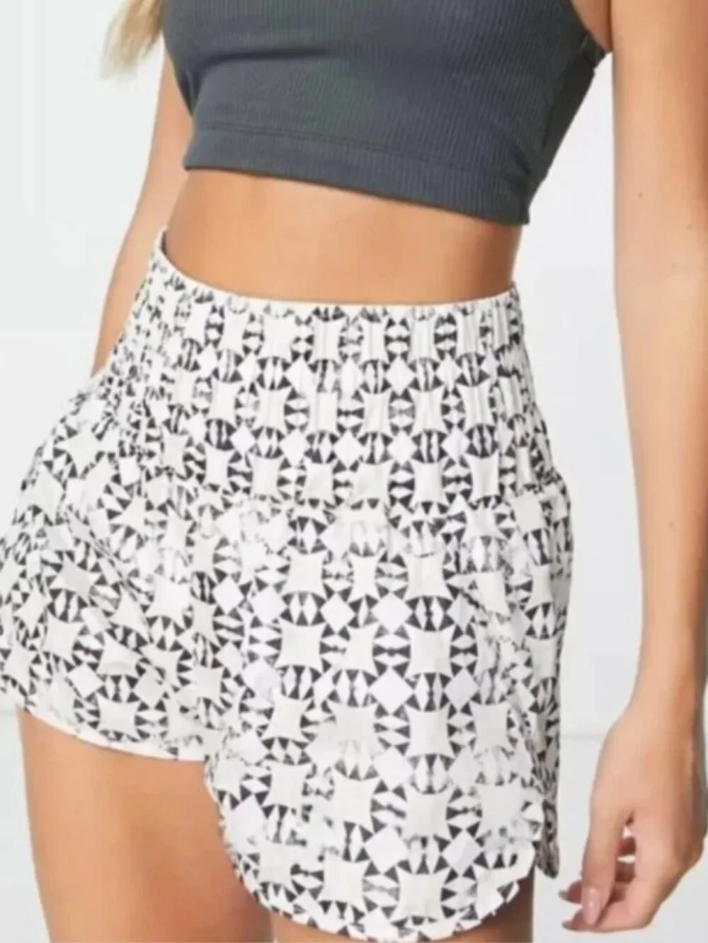 FP Movement The Way Home Shorts Size Small White Black Patterned Activewear - Picture 2 of 13